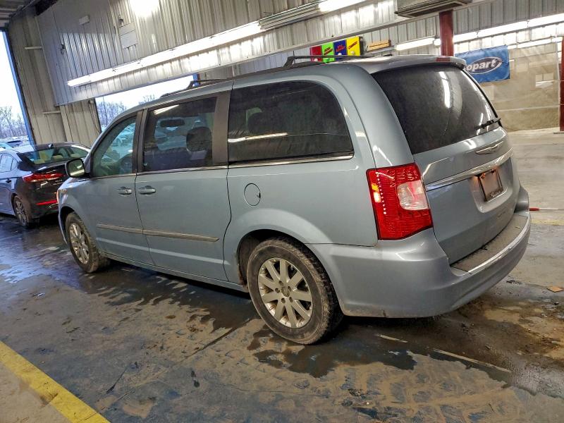Photo 2 from auction – 2012 CHRYSLER TOWN & COU with VIN 2C4RC1BG9CR346072