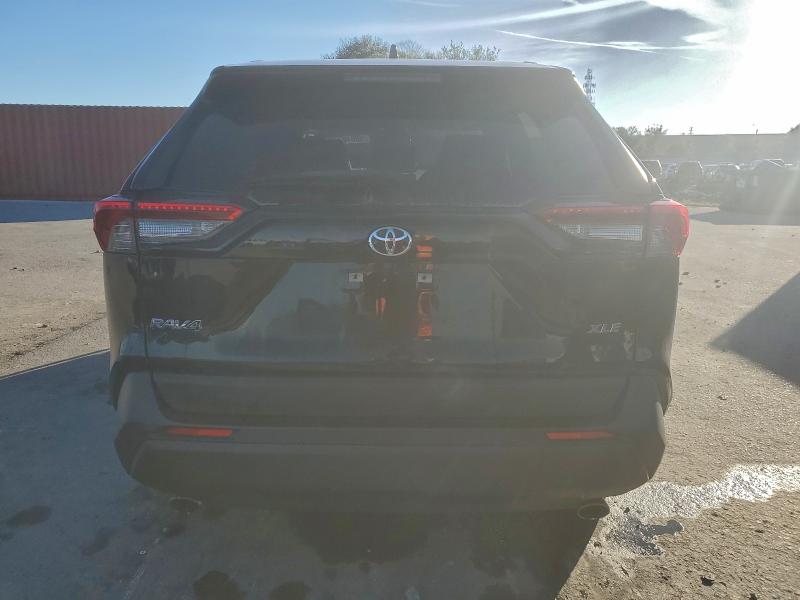 Photo 6 from auction – 2019 TOYOTA RAV4 XLE with VIN JTMW1RFV5KD511181
