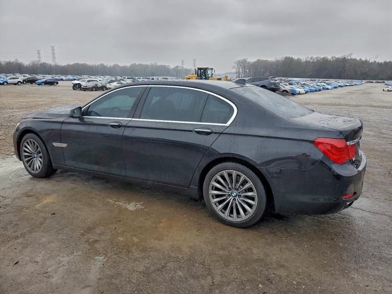 Photo 2 from auction – 2011 BMW 740 LI with VIN WBAKB4C50BC574680