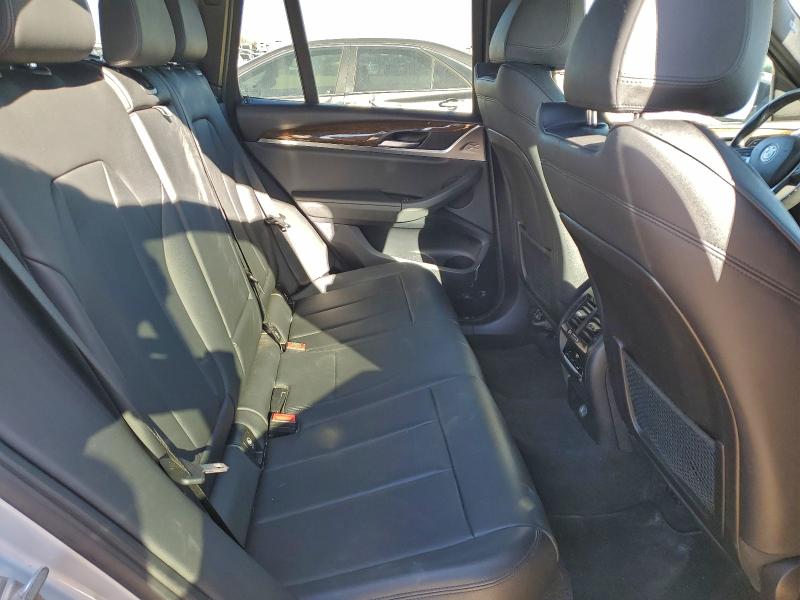 Photo 11 from auction – 2019 BMW X3 SDRIVE3 with VIN 5UXTR7C57KLF33985