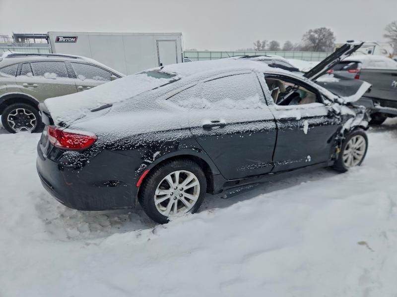Photo 3 from auction – 2016 CHRYSLER 200 LIMITE with VIN 1C3CCCAB4GN127647