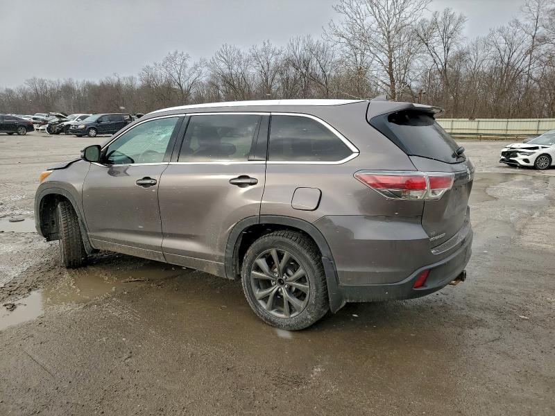 Photo 2 from auction – 2016 TOYOTA HIGHLANDER with VIN 5TDJKRFH0GS291462