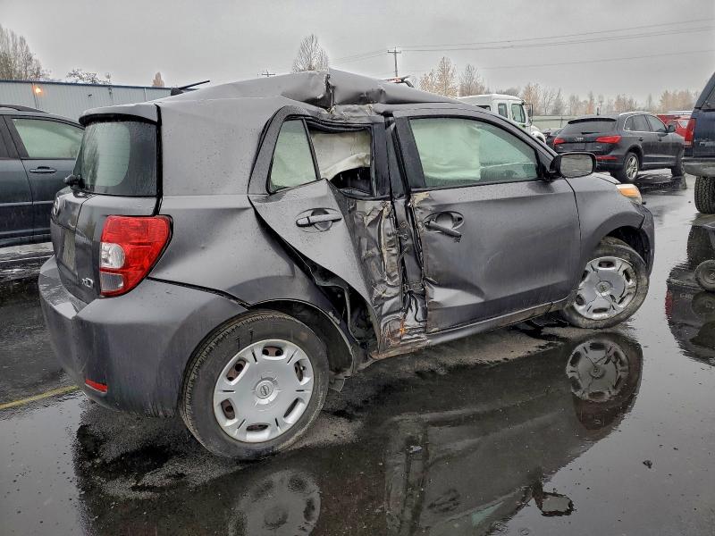 Photo 3 from auction – 2010 TOYOTA SCION XD with VIN JTKKU4B43A1006884