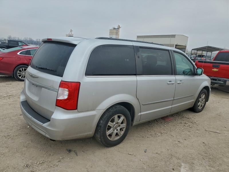 Photo 3 from auction – 2011 CHRYSLER TOWN & COU with VIN 2A4RR5DG5BR739336