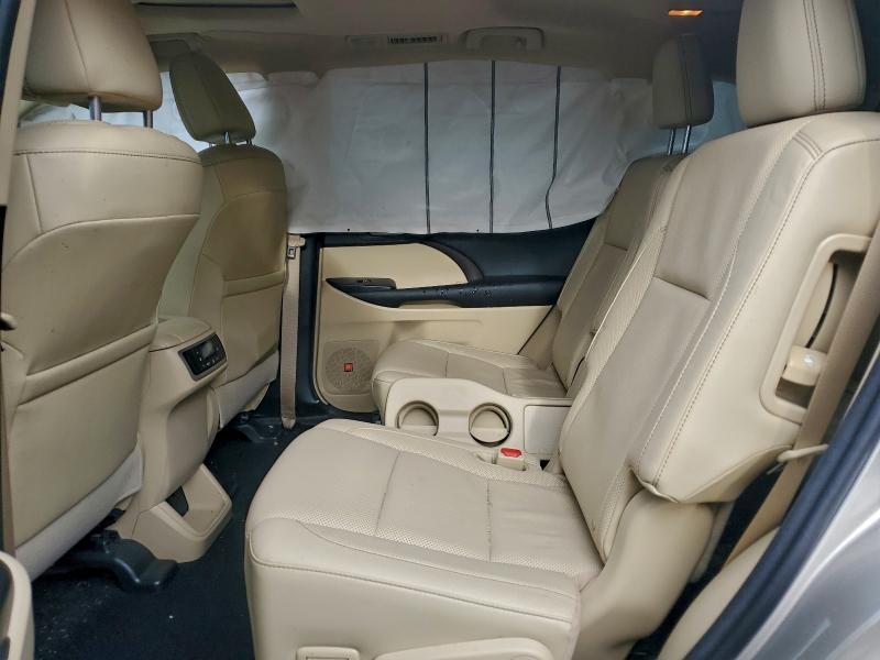 Photo 11 from auction – 2016 TOYOTA HIGHLANDER with VIN 5TDDCRFH6GS015796