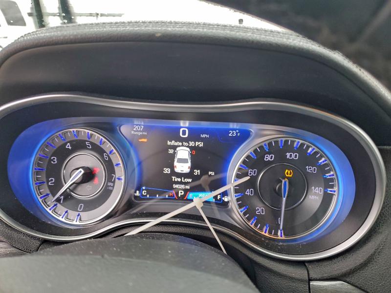 Photo 9 from auction – 2018 CHRYSLER 300 TOURIN with VIN 2C3CCARG6JH332066