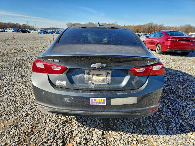 Photo 6 from auction – 2017 CHEVROLET MALIBU LT with VIN 1G1ZE5ST4HF136730