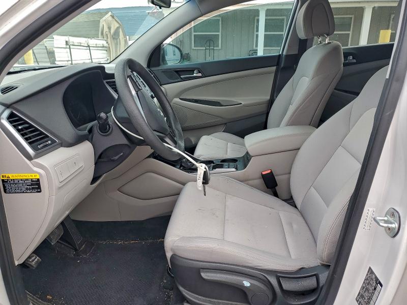 Photo 7 from auction – 2017 HYUNDAI TUCSON SE with VIN KM8J23A43HU494789