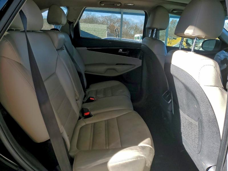 Photo 11 from auction – 2020 KIA SORENTO EX with VIN 5XYPH4A57LG659782