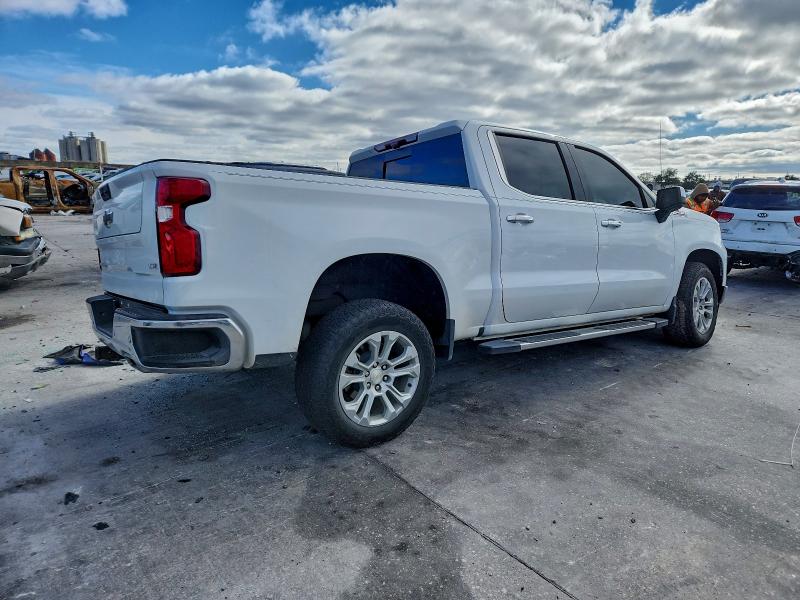 Photo 3 from auction – 2024 CHEVROLET SILVERADO with VIN 1GCUDGE87RZ174606