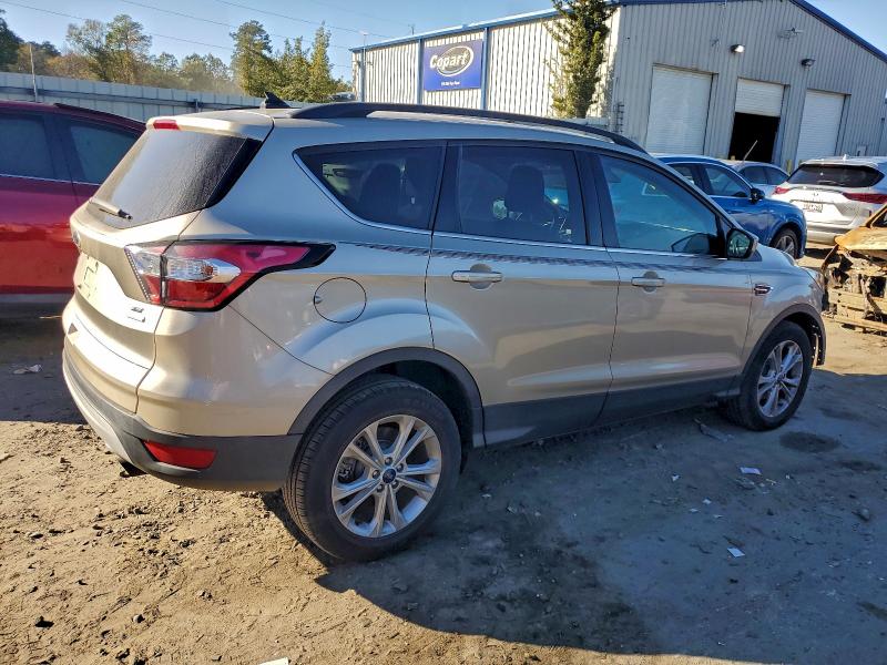 Photo 3 from auction – 2018 FORD ESCAPE SE with VIN 1FMCU0GD3JUB82289