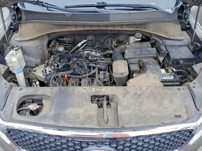 Photo 12 from auction – 2016 KIA SORENTO LX with VIN 5XYPG4A37GG033043