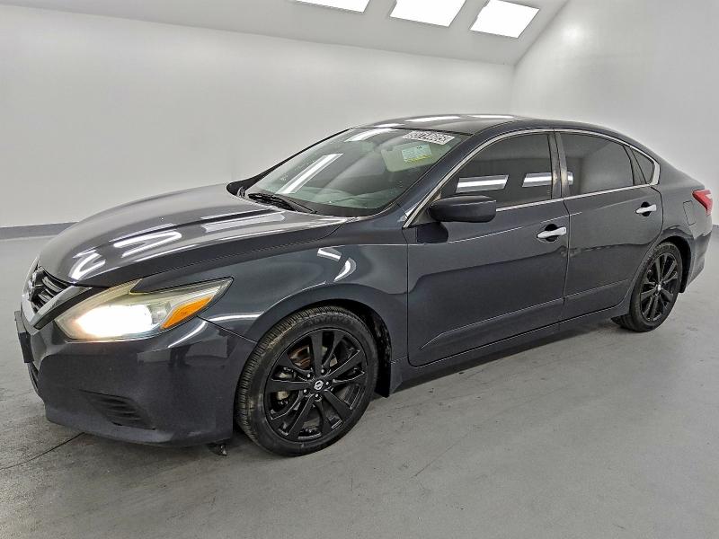 NISSAN ALTIMA 2.5 2017 with VIN 1N4AL3AP3HC261633 - Photo from auction
