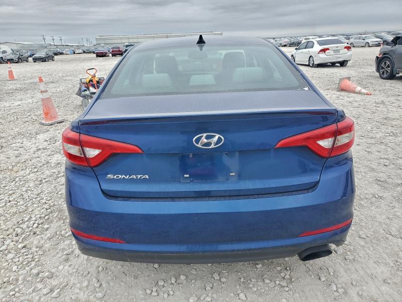 Photo 6 from auction – 2017 HYUNDAI SONATA SE with VIN 5NPE24AF4HH570799