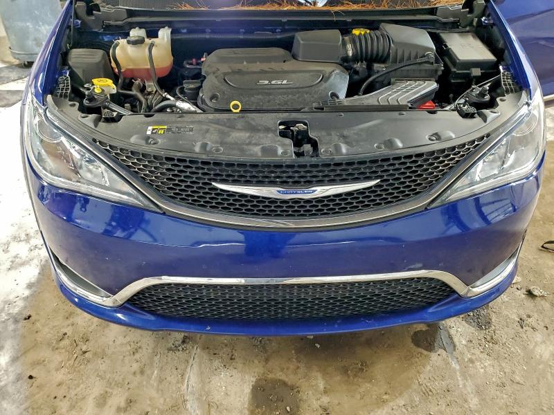 Photo 12 from auction – 2018 CHRYSLER PACIFICA T with VIN 2C4RC1BG3JR234073