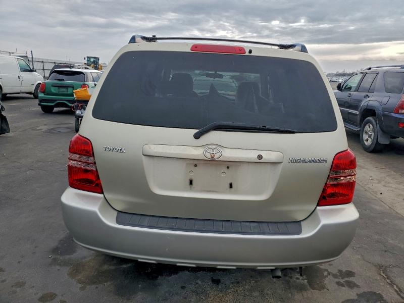 Photo 6 from auction – 2003 TOYOTA HIGHLANDER with VIN JTEGD21A030053612