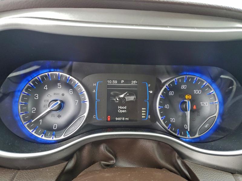 Photo 9 from auction – 2017 CHRYSLER PACIFICA T with VIN 2C4RC1BG9HR719991