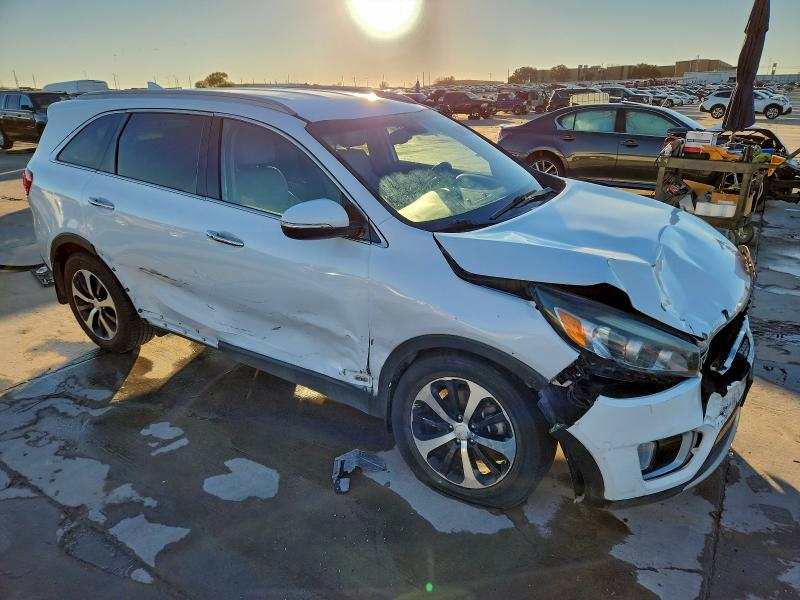 Photo 4 from auction – 2017 KIA SORENTO EX with VIN 5XYPHDA50HG314567