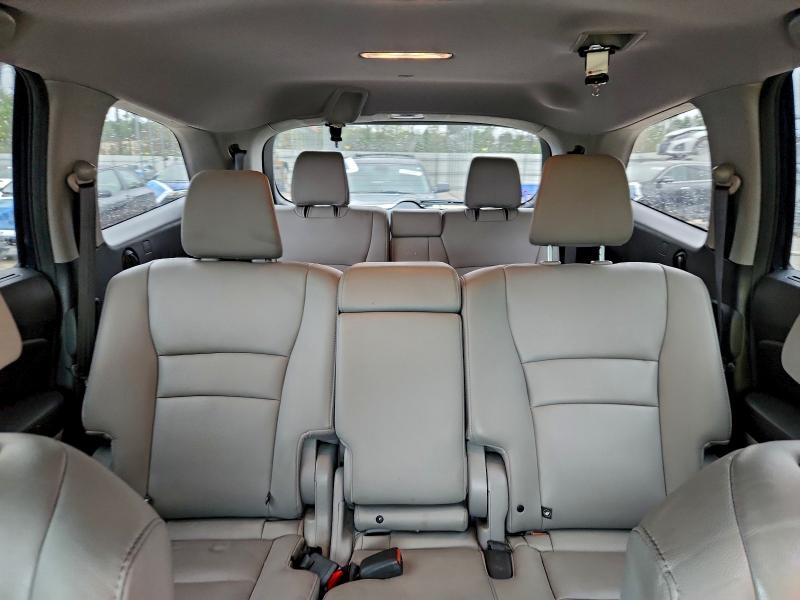 Photo 10 from auction – 2017 HONDA PILOT TOUR with VIN 5FNYF5H91HB004220