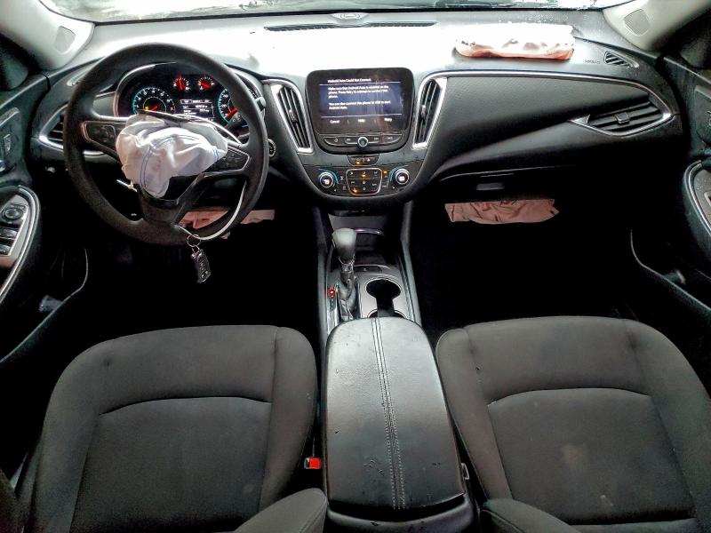Photo 8 from auction – 2021 CHEVROLET MALIBU with VIN 1G1ZD5ST7MF060501