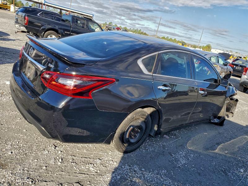 Photo 3 from auction – 2017 NISSAN ALTIMA 2.5 with VIN 1N4AL3AP4HC231105