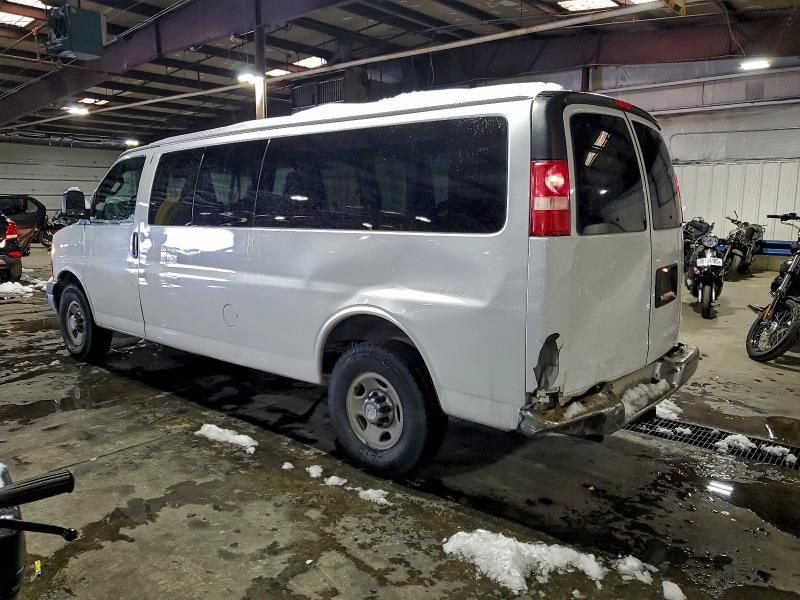 Photo 2 from auction – 2017 CHEVROLET EXPRESS G3 with VIN 1GAZGPFG0H1227879