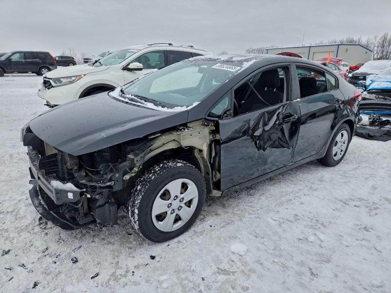KIA FORTE LX 2018 con VIN 3KPFK4A76JE254635 - Foto de la subasta