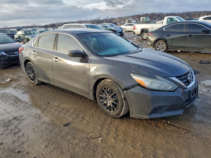 Photo 4 from auction – 2016 NISSAN ALTIMA with VIN 1N4AL3AP1GN335621