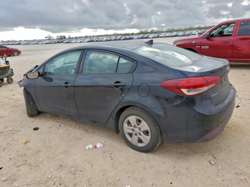 Photo 2 from auction – 2017 KIA FORTE LX with VIN 3KPFK4A74HE158321
