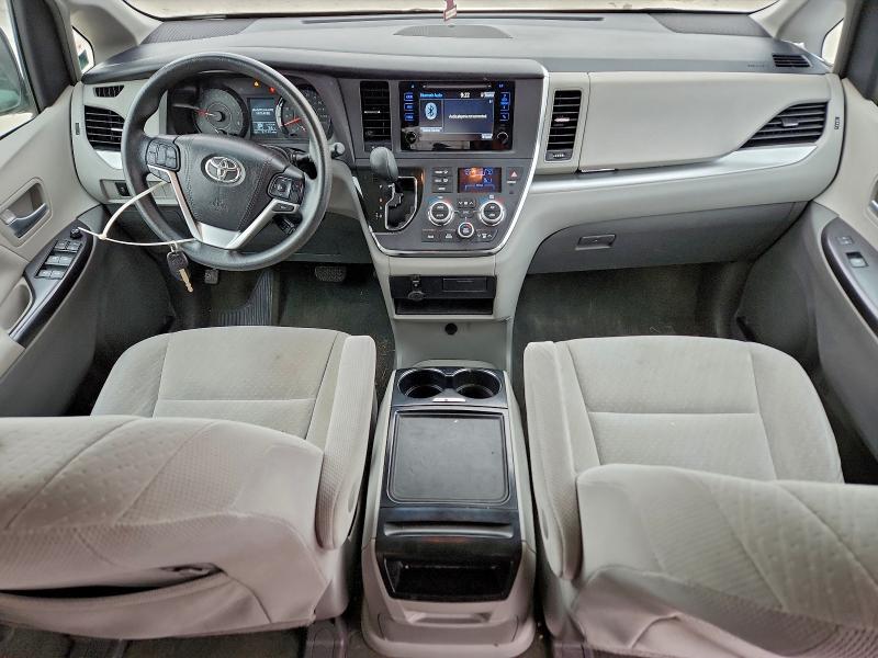 Photo 8 from auction – 2017 TOYOTA SIENNA LE with VIN 5TDKZ3DC9HS895744
