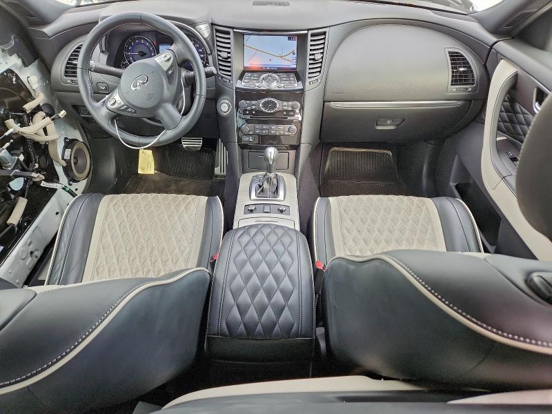 Photo 8 from auction – 2017 INFINITI QX70 with VIN JN8CS1MW9HM410056