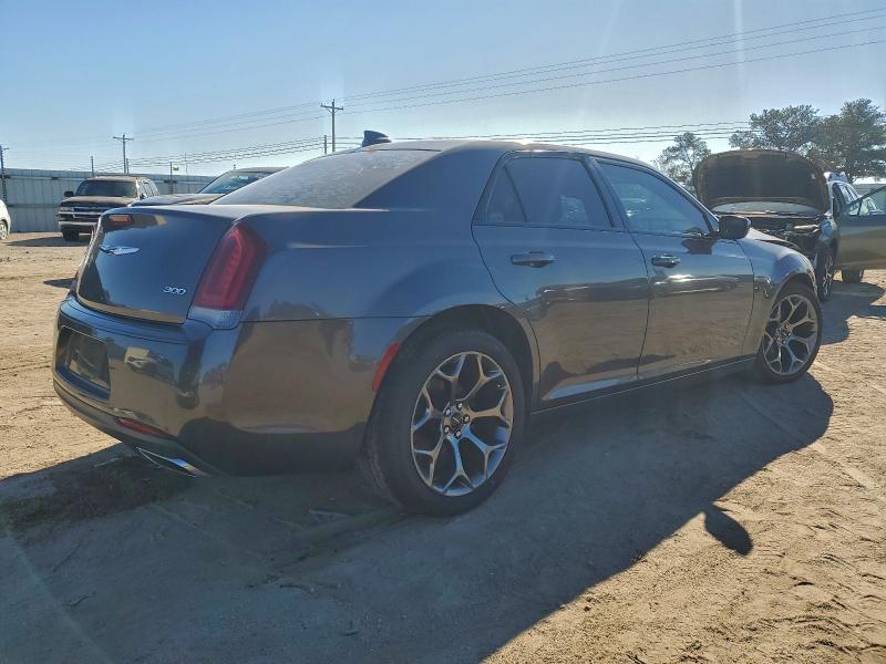 Photo 3 from auction – 2017 CHRYSLER 300 LIMITE with VIN 2C3CCAAG2HH647307