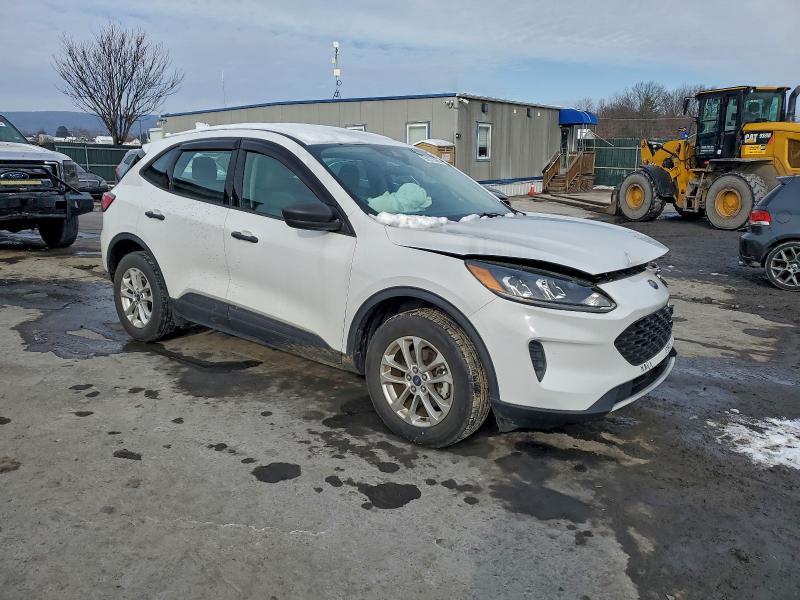 Photo 4 from auction – 2020 FORD ESCAPE S with VIN 1FMCU9F65LUA45459