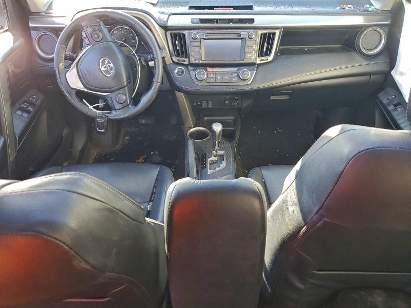 Photo 8 from auction – 2015 TOYOTA RAV4 LIMIT with VIN JTMDFREV8FD163957