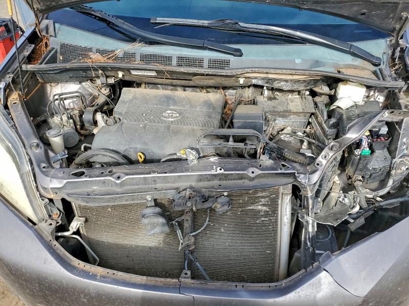 Foto 12 de la subasta – 2012 TOYOTA SIENNA con VIN 5TDZK3DC8CS248764