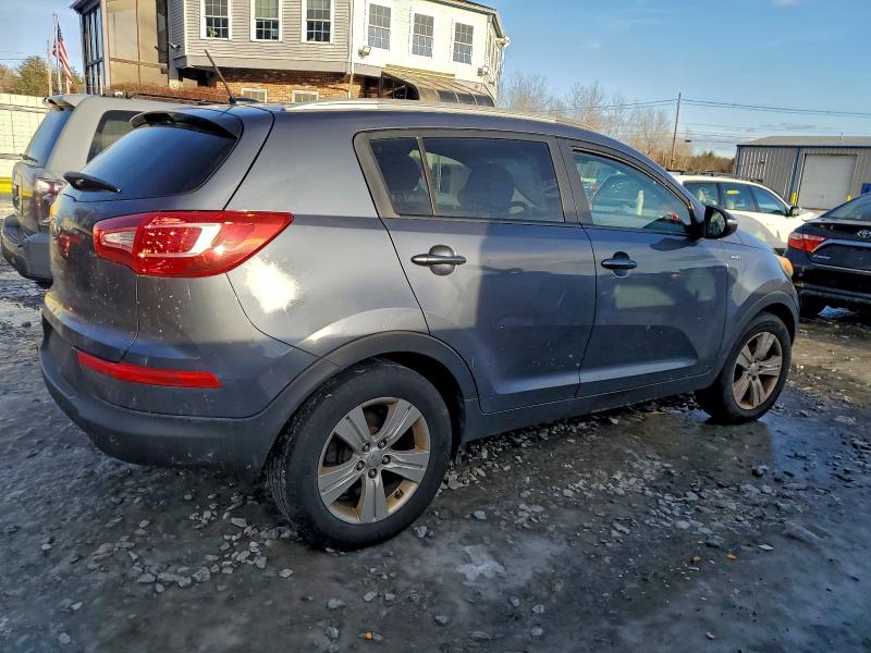 Photo 3 from auction – 2011 KIA SPORTAGE L with VIN KNDPBCA24B7163884