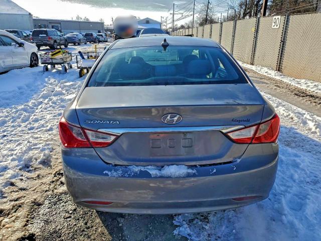 Photo 6 from auction – 2011 HYUNDAI SONATA GLS with VIN 5NPEB4AC3BH196554