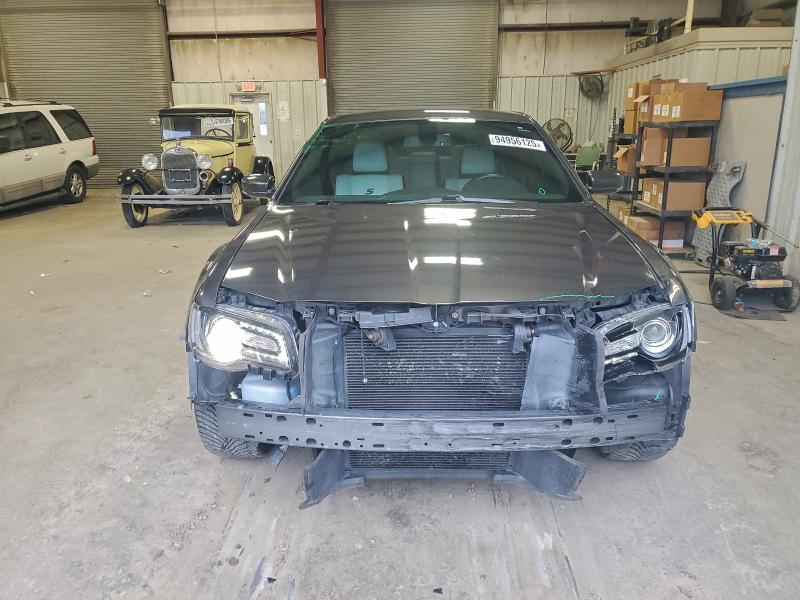 Photo 5 from auction – 2018 CHRYSLER 300 S with VIN 2C3CCABG4JH137285