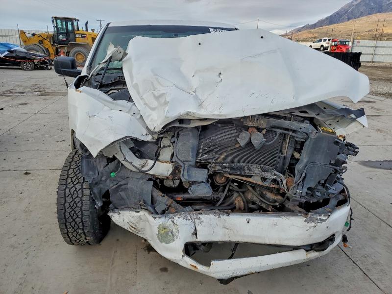 Foto 5 de la subasta – 2011 DODGE RAM 1500 con VIN 1D7RV1GT2BS598913