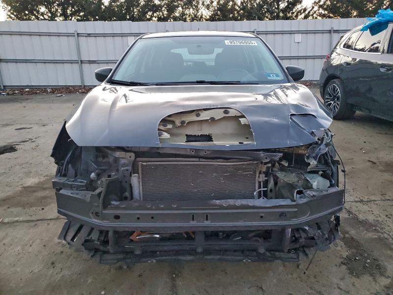 Photo 5 from auction – 2018 SUBARU IMPREZA with VIN 4S3GTAA62J3750384