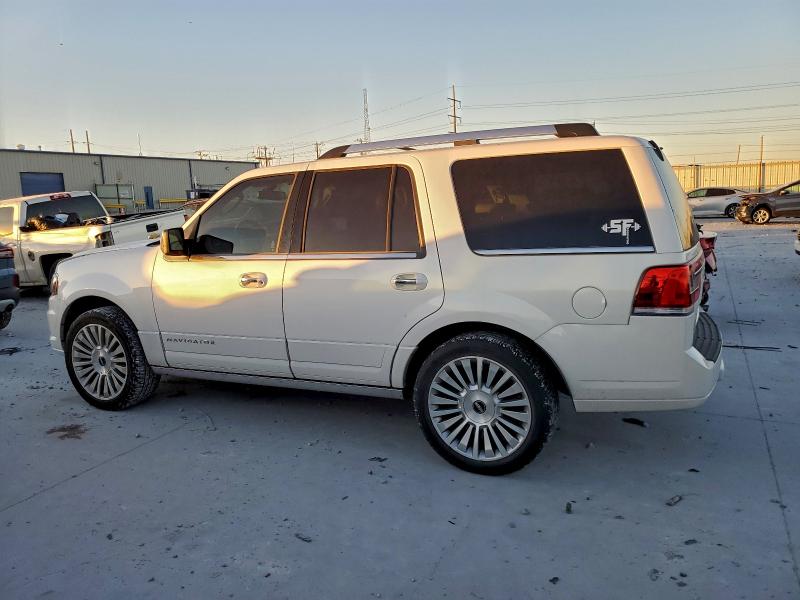 Photo 2 from auction – 2015 LINCOLN NAVIGATOR with VIN 5LMJJ2HT2FEJ13870