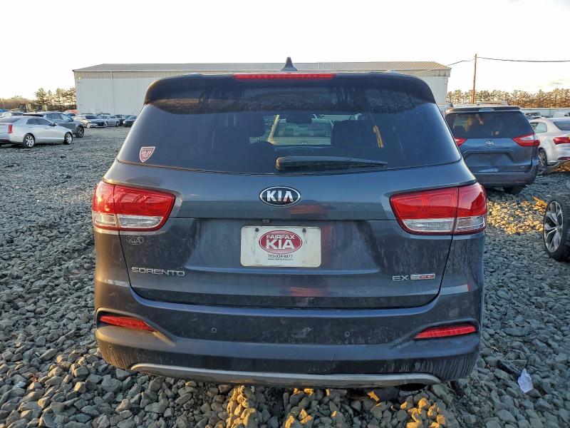 Photo 6 from auction – 2016 KIA SORENTO EX with VIN 5XYPH4A19GG019897