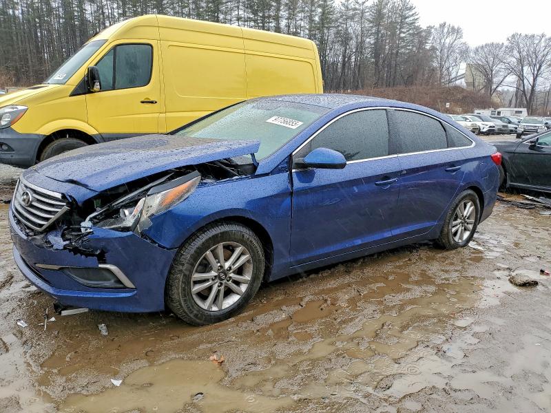 HYUNDAI SONATA SE 2017 with VIN 5NPE24AF0HH518568 - Photo from auction