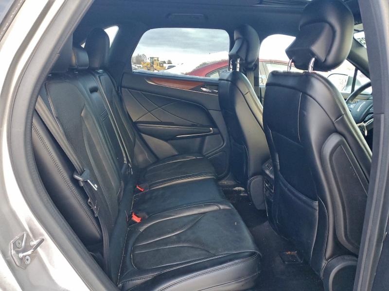 Photo 11 from auction – 2016 LINCOLN MKC RESERV with VIN 5LMCJ3D95GUJ00174