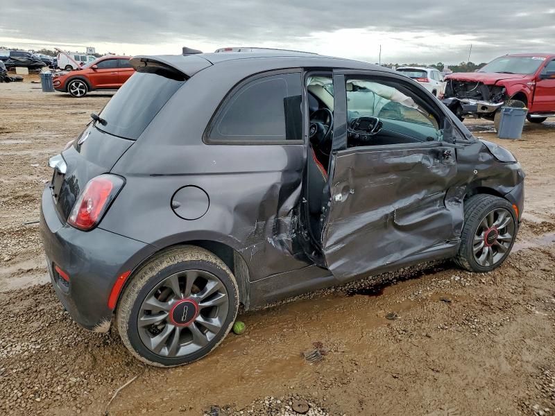 Фото 3 с аукциона – 2017 FIAT 500 POP с VIN 3C3CFFKR1HT580162