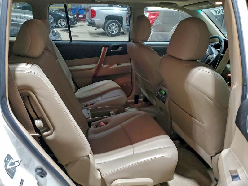Photo 11 from auction – 2008 TOYOTA HIGHLANDER with VIN JTEDS42A282051178