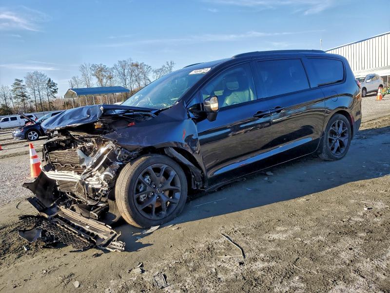 CHRYSLER PACIFICA T 2023 with VIN 2C4RC1BG1PR505804 - Photo from auction