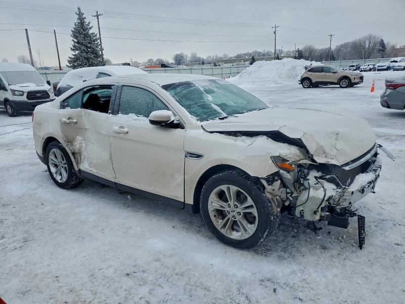 Photo 4 from auction – 2016 FORD TAURUS SEL with VIN 1FAHP2E81GG138999