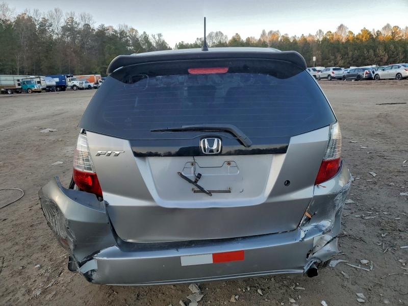 Foto 6 de la subasta – 2009 HONDA FIT con VIN JHMGE87299S024576