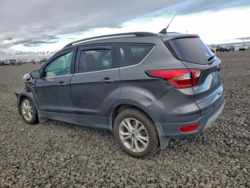 Photo 2 from auction – 2019 FORD ESCAPE SEL with VIN 1FMCU9HD5KUC11523